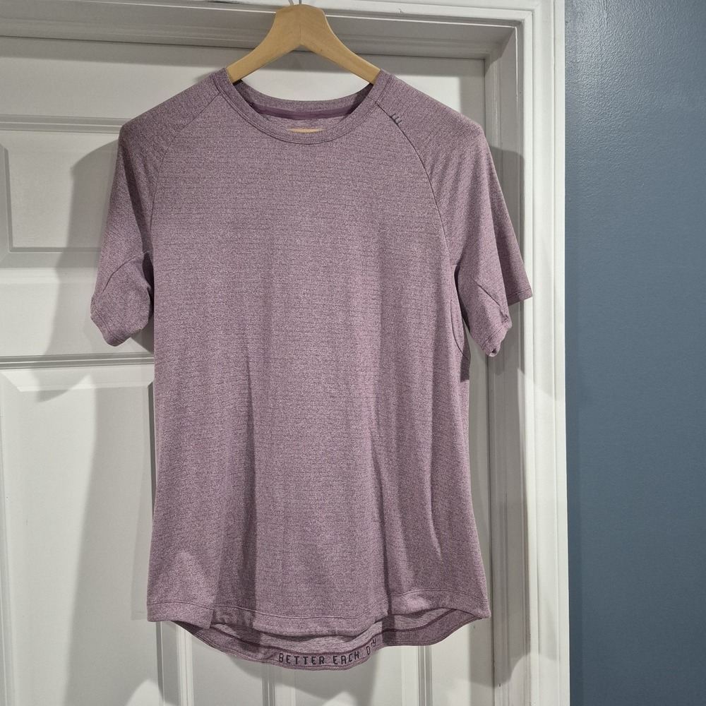 Lululemon Shirt Mens Large Pale Purple Drysense Training Running Performance